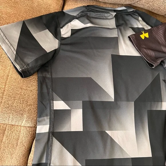 Nike Dri Fit Shirt/Under Armour Batman Fitted Kids Shirts - Picture 3 of 7